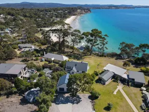 Cliff-Top Retreat Ocean Views - Image 5