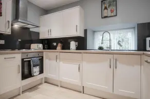 Fletcher Coach House - 3 Bedroom Cottage - Pendine - Image 5