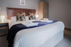 Fletcher Coach House - 3 Bedroom Cottage - Pendine - Image 3