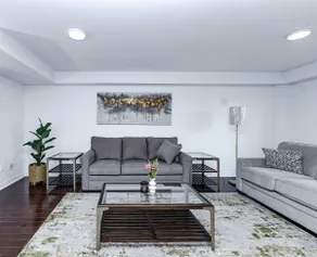 Vacation Home in Vaughan - Image 2