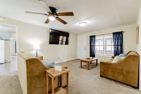 15mins to Downtown- Adorable on Taylor, Both Units - Image 3