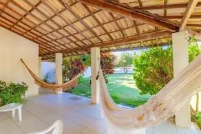 GB55 Excellent 5-Bedroom House 50m from the Beach - Image 4