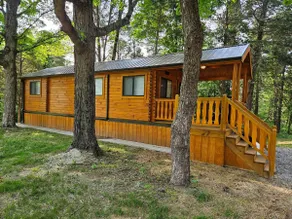 Maple Cozy Cabin at Lost Trails - Image 3