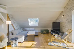 Happy Hugle Haus - Image 3