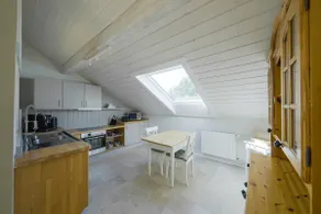 Happy Hugle Haus - Image 2