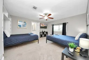 Houston 6BR Near IAH w/ Pool & BBQ - Image 2