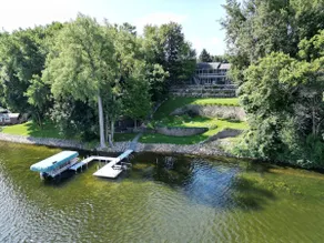 Lakehouse + Guesthouse with HotTub. Pontoon Rental - Image 2