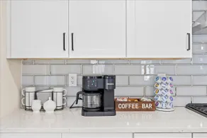 4BR/3.5BA Modern Beach Home - 1 Block to Sand! - Image 3