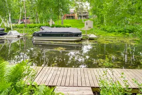 Canal Across Street: Family Cabin in Breezy Point! - Image 2