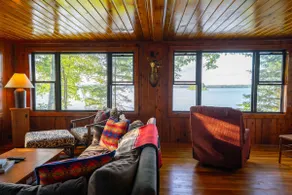 *Top Rated* Cozy Lake Cottage Big St. Germain - Image 2