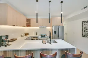 Near Biotechs & MIT: Cozy Condo w/ Fireplace - Image 2