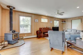 Gem of Narragansett Beach, House Retreat! - Image 5