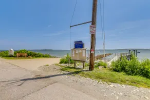 Gem of Narragansett Beach, House Retreat! - Image 2