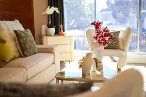 StayAU Private Two-Storey 6 Beds House Wendouree - Image 3
