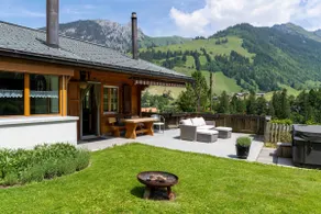 Chalet with Hot Tub in nature park, 30min to Spiez - Image 4