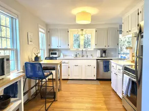 Family Cottage Near Beach & Downtown Newburyport - Image 4