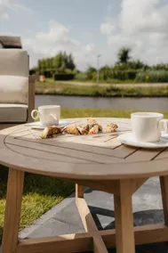 Luxury Waterfront Villa in Heeg for 6 Guests with Private Dock & Direct Access to the Heegermeer - Image 5