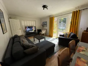 Sherrington Cottage 1 minute walk to Frintons blue flag beach Sleeps up to 8 - Image 4