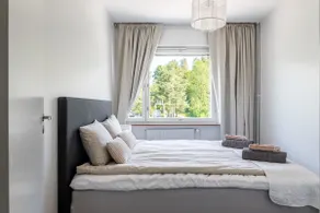 1BR Apartment with Balcony & Free Private Parking - Image 5