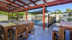 Shelly's Beach House - Image 2