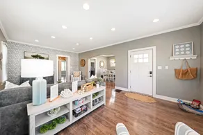 Charming Home Close to Jet Express & Downtown! - Image 2