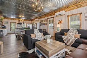 Americana Farm Getaway! Hot Tub, Views, Firepit - Image 5