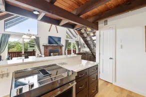Mountain View Chalet w/Amenities - Image 5