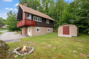 Mountain View Chalet w/Amenities - Image 3