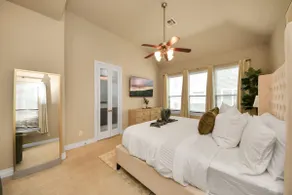 The Prolific Palace: Luxury Townhome - Image 5
