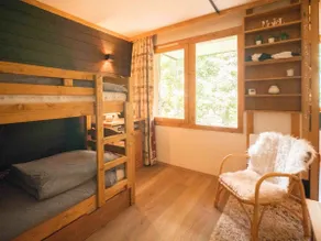 Ground-Floor Studio with Ski-In/Ski-Out Access and a Terrace - Image 4