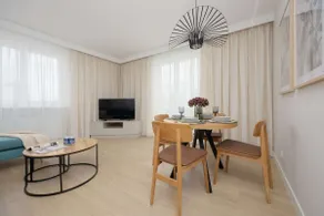 Cosy Air-Conditioned Apartment with Parking in the Garage by Renters Prestige - Image 5