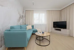 Cosy Air-Conditioned Apartment with Parking in the Garage by Renters Prestige - Image 4