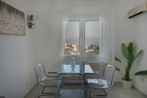 Phaedrus Living: Seaview Hilltop Maisonette - Image 4