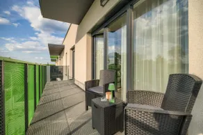 Air-conditioned 2-bedroom apartment | Parking - Image 2