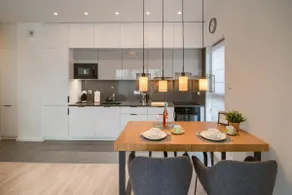 Air-conditioned 2-bedroom apartment | Parking - Image 4