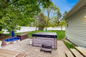 Arcadia Retreat with private hot tub, gas grill, f - Image 2