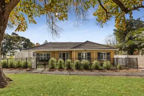 Kennington House 3BR Home in Bendigo City - Image 5