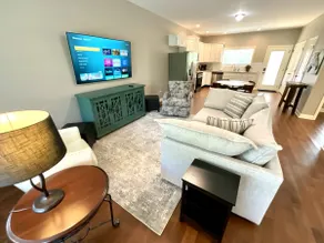 Man o’ War Cottage | Versailles KY Stay - Image 3