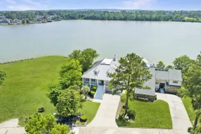 Lux 5 BR Lakefront | Hot Tub | Firepit | Gameroom - Image 2