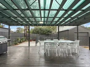 Spacious 3-Bedroom Home with Private Pool  BBQ - Image 4