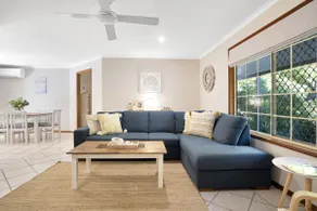 Sea Breeze Cottage at Mudjimba - Pet friendly - Image 5