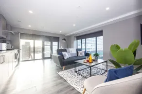 2 Bed Waterfront Flat | Dock Views | Liverpool - Image 2
