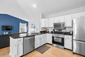 The Suburban Nest - For 6! - Image 2