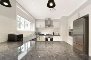 Elmview House in Leura - Image 3