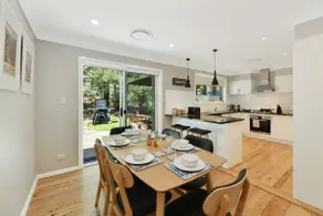 Elmview House in Leura - Image 2