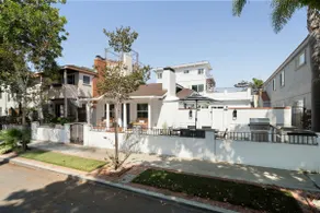 Resort-Style Home w/ Pool & Spa in Belmont Shore - Image 2