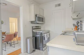 MidTown Flats Suite A1 - Image 5