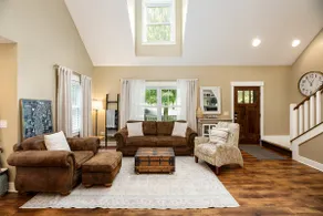 Maple City Farm | Pet Friendly | Fenced Yard - Image 3