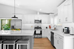 Modern 4BR Home + Parking + Near Shops #TravelSGV - Image 5