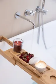 Luxury apartment with a bathtub in the room - Image 5